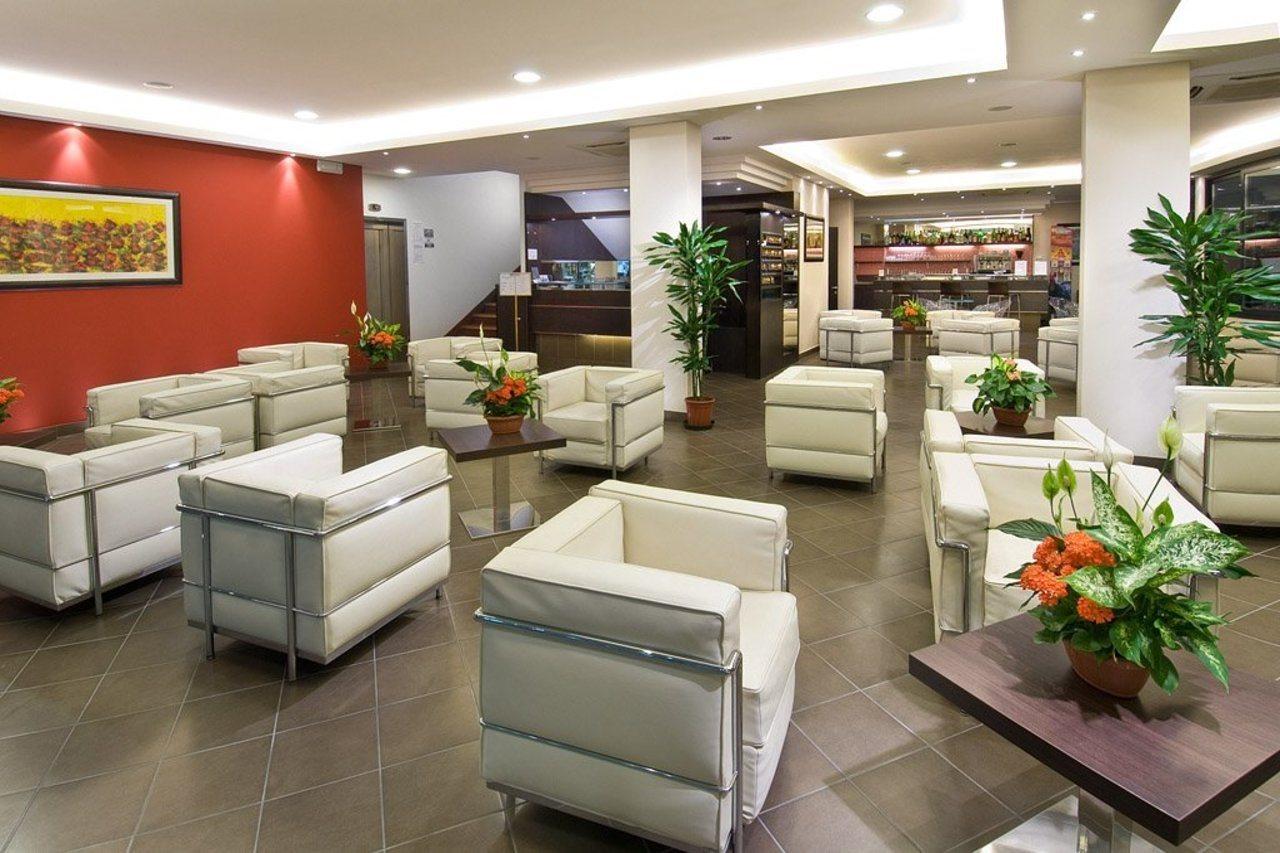 Hotel Milton Κατόλικα Εξωτερικό φωτογραφία